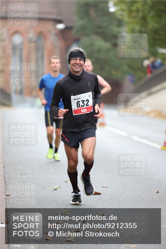 05.10.2025 - 20. swb-Marathon Bremen Michael Strokosch http://msf.ph/oto/9212355 05.10.2025 12:16:54 Laufen 632 meine-sportfotos.de