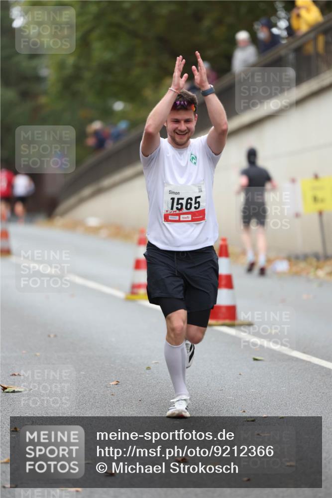 05.10.2025 - 20. swb-Marathon Bremen Michael Strokosch http://msf.ph/oto/9212366 05.10.2025 12:17:28 Laufen 1565, 2 meine-sportfotos.de