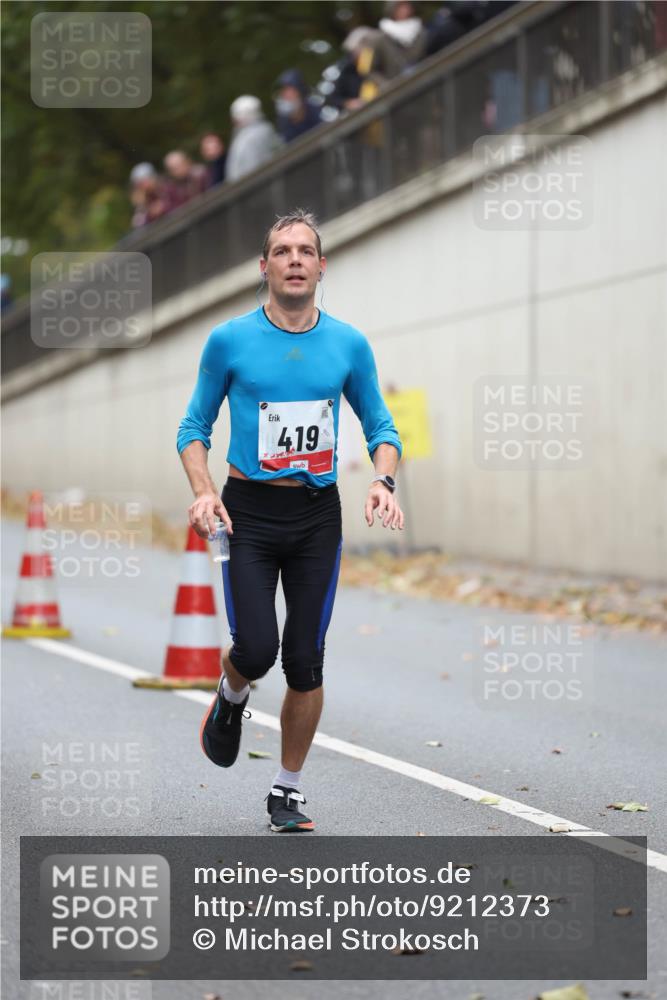 05.10.2025 - 20. swb-Marathon Bremen Michael Strokosch http://msf.ph/oto/9212373 05.10.2025 12:17:58 Laufen 4, 19 meine-sportfotos.de