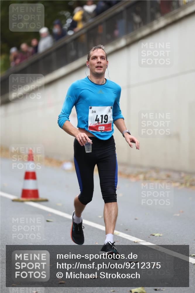 05.10.2025 - 20. swb-Marathon Bremen Michael Strokosch http://msf.ph/oto/9212375 05.10.2025 12:17:59 Laufen 4, 19 meine-sportfotos.de