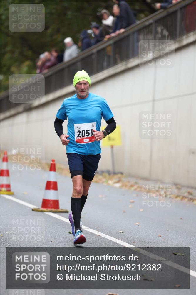 05.10.2025 - 20. swb-Marathon Bremen Michael Strokosch http://msf.ph/oto/9212382 05.10.2025 12:18:20 Laufen 2056 meine-sportfotos.de