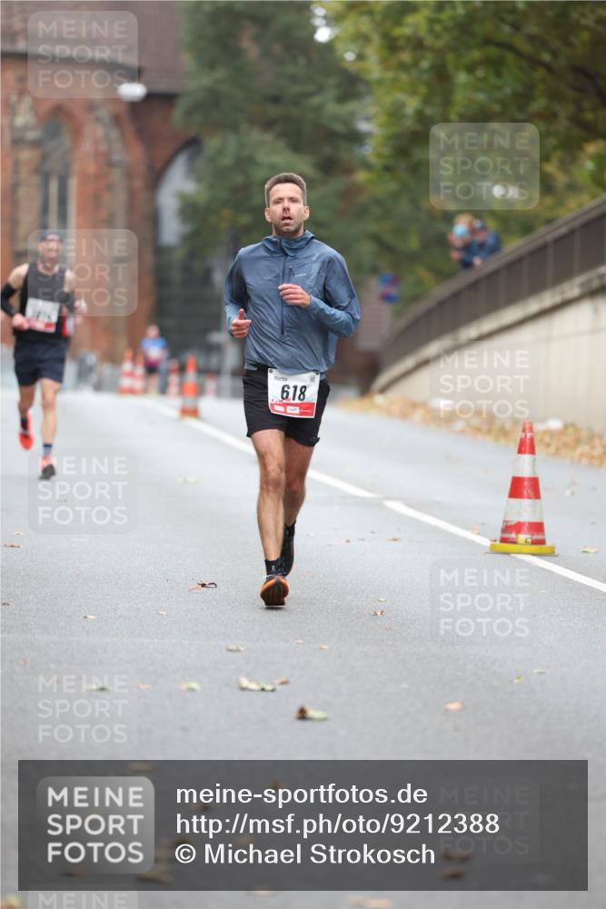 05.10.2025 - 20. swb-Marathon Bremen Michael Strokosch http://msf.ph/oto/9212388 05.10.2025 12:18:39 Laufen 6, 18 meine-sportfotos.de