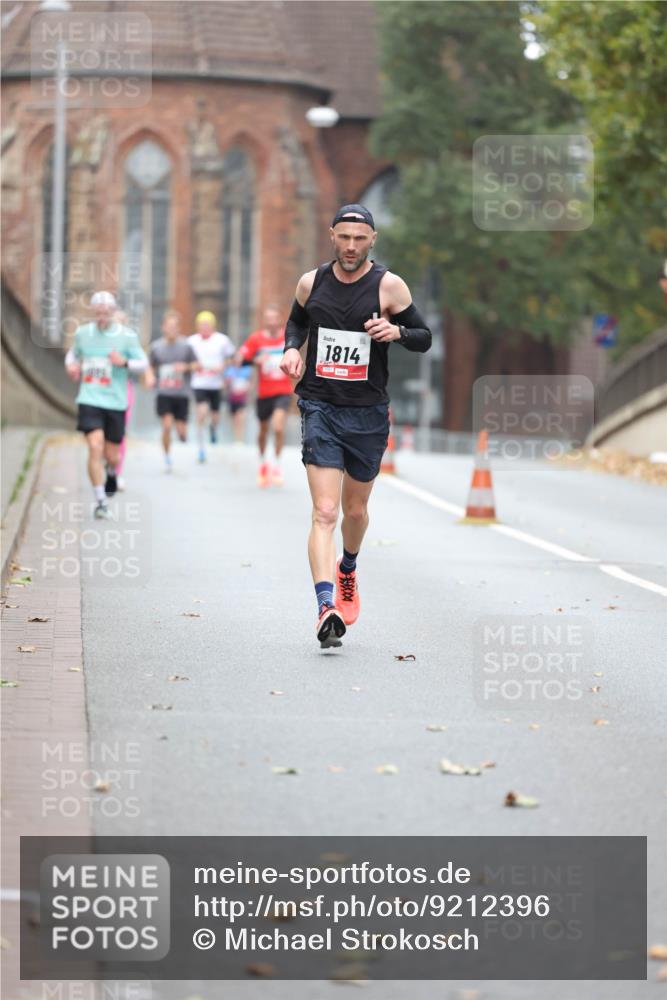 05.10.2025 - 20. swb-Marathon Bremen Michael Strokosch http://msf.ph/oto/9212396 05.10.2025 12:18:44 Laufen 1814 meine-sportfotos.de