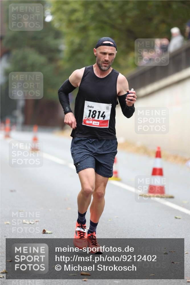 05.10.2025 - 20. swb-Marathon Bremen Michael Strokosch http://msf.ph/oto/9212402 05.10.2025 12:18:46 Laufen 1814, 01167 meine-sportfotos.de