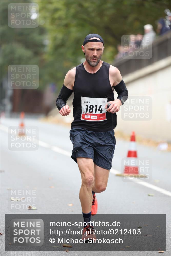 05.10.2025 - 20. swb-Marathon Bremen Michael Strokosch http://msf.ph/oto/9212403 05.10.2025 12:18:47 Laufen 1814, 01167 meine-sportfotos.de