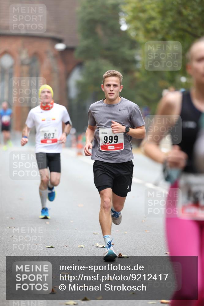 05.10.2025 - 20. swb-Marathon Bremen Michael Strokosch http://msf.ph/oto/9212417 05.10.2025 12:18:55 Laufen 603, 999 meine-sportfotos.de