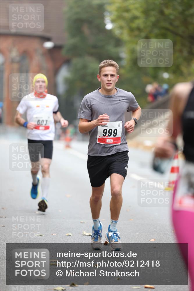 05.10.2025 - 20. swb-Marathon Bremen Michael Strokosch http://msf.ph/oto/9212418 05.10.2025 12:18:55 Laufen 603, 999 meine-sportfotos.de