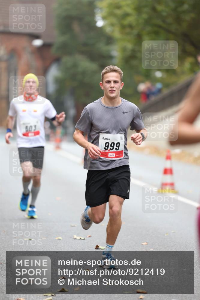 05.10.2025 - 20. swb-Marathon Bremen Michael Strokosch http://msf.ph/oto/9212419 05.10.2025 12:18:55 Laufen 603, 999 meine-sportfotos.de