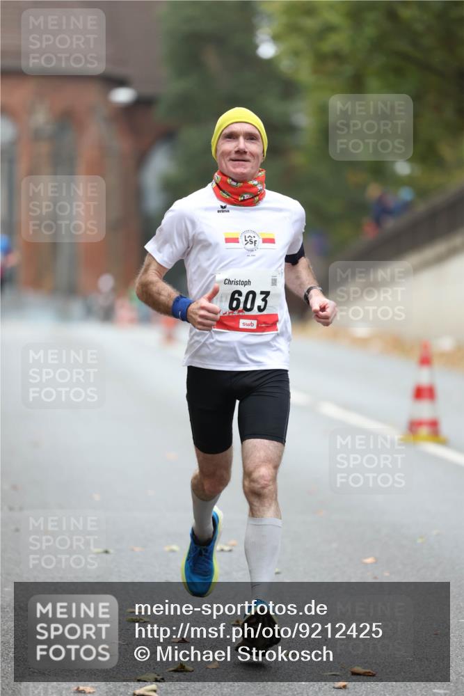 05.10.2025 - 20. swb-Marathon Bremen Michael Strokosch http://msf.ph/oto/9212425 05.10.2025 12:18:57 Laufen 603 meine-sportfotos.de