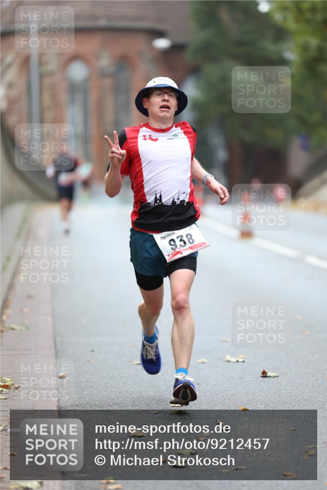 05.10.2025 - 20. swb-Marathon Bremen Michael Strokosch http://msf.ph/oto/9212457 05.10.2025 12:19:31 Laufen 938 meine-sportfotos.de