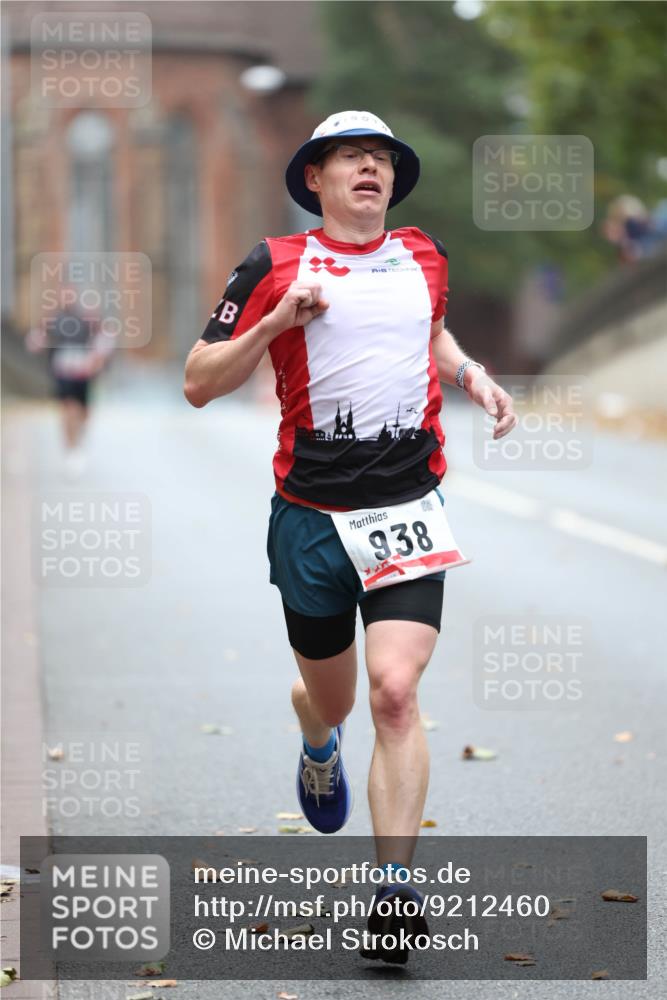 05.10.2025 - 20. swb-Marathon Bremen Michael Strokosch http://msf.ph/oto/9212460 05.10.2025 12:19:31 Laufen 938 meine-sportfotos.de