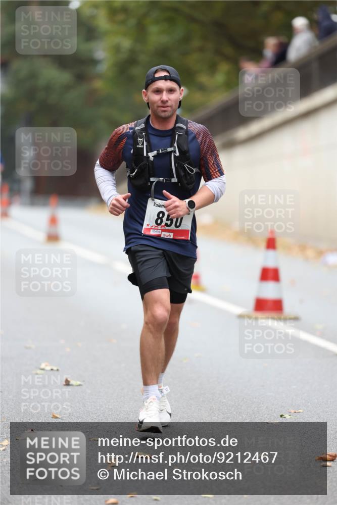 05.10.2025 - 20. swb-Marathon Bremen Michael Strokosch http://msf.ph/oto/9212467 05.10.2025 12:19:41 Laufen 850, 00478 meine-sportfotos.de