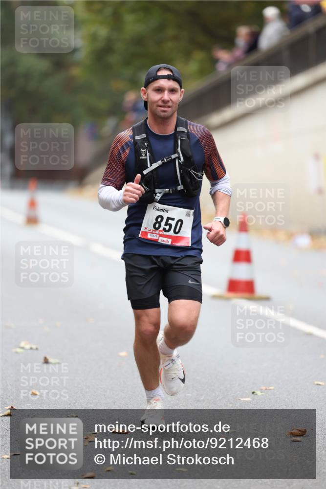 05.10.2025 - 20. swb-Marathon Bremen Michael Strokosch http://msf.ph/oto/9212468 05.10.2025 12:19:41 Laufen 850, 00478 meine-sportfotos.de
