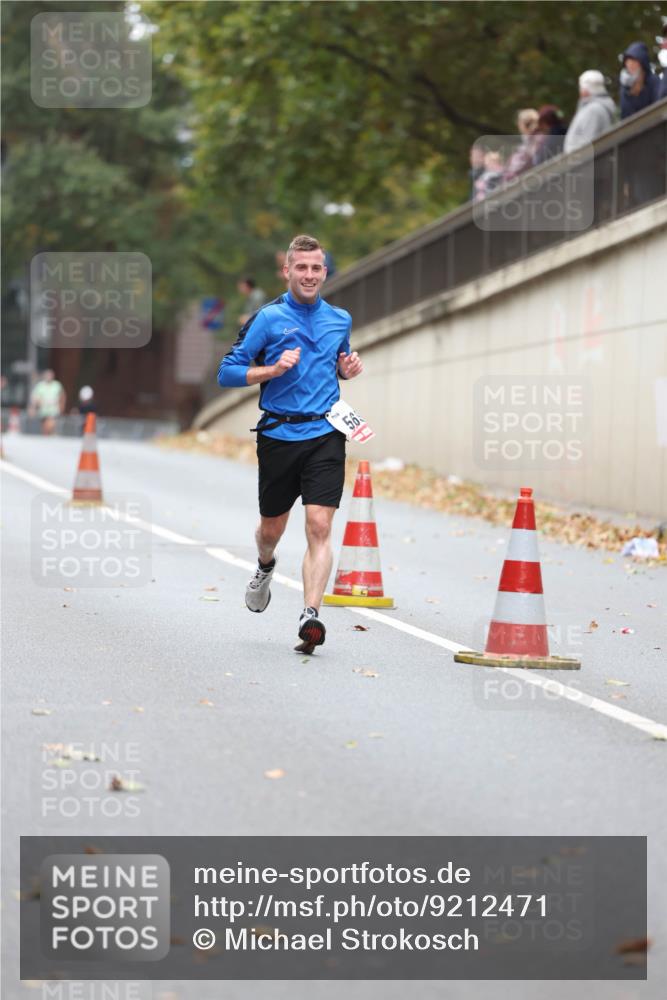 05.10.2025 - 20. swb-Marathon Bremen Michael Strokosch http://msf.ph/oto/9212471 05.10.2025 12:19:50 Laufen 50 meine-sportfotos.de
