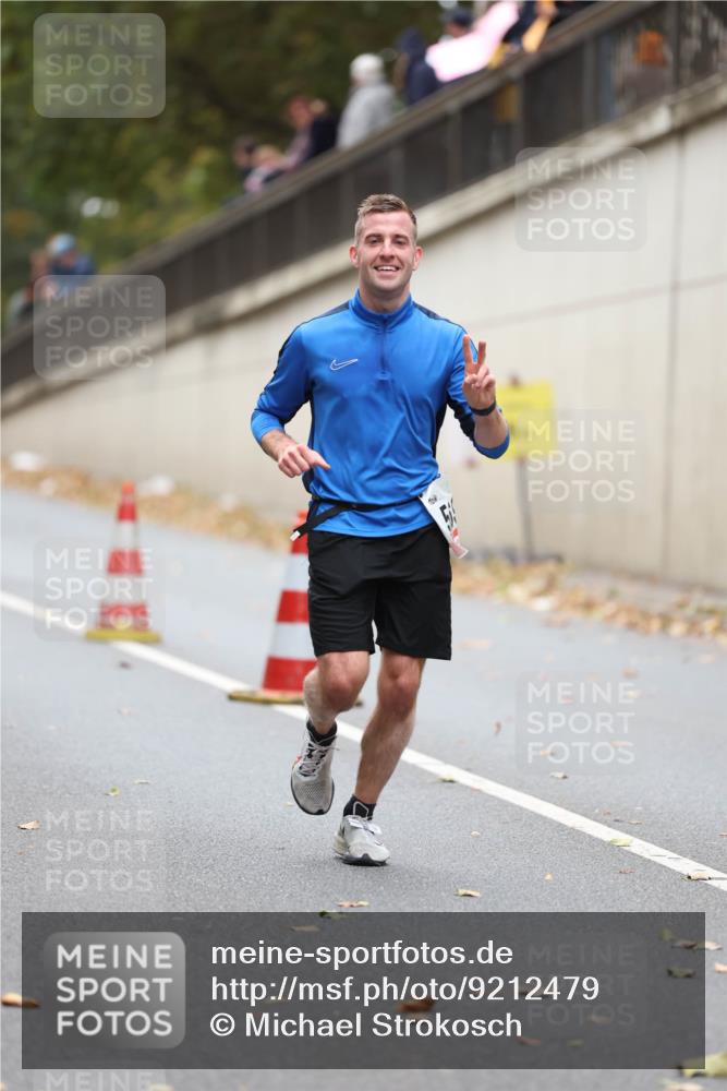 05.10.2025 - 20. swb-Marathon Bremen Michael Strokosch http://msf.ph/oto/9212479 05.10.2025 12:19:52 Laufen  meine-sportfotos.de