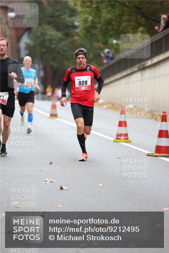 05.10.2025 - 20. swb-Marathon Bremen Michael Strokosch http://msf.ph/oto/9212495 05.10.2025 12:20:05 Laufen 21, 566, 908 meine-sportfotos.de