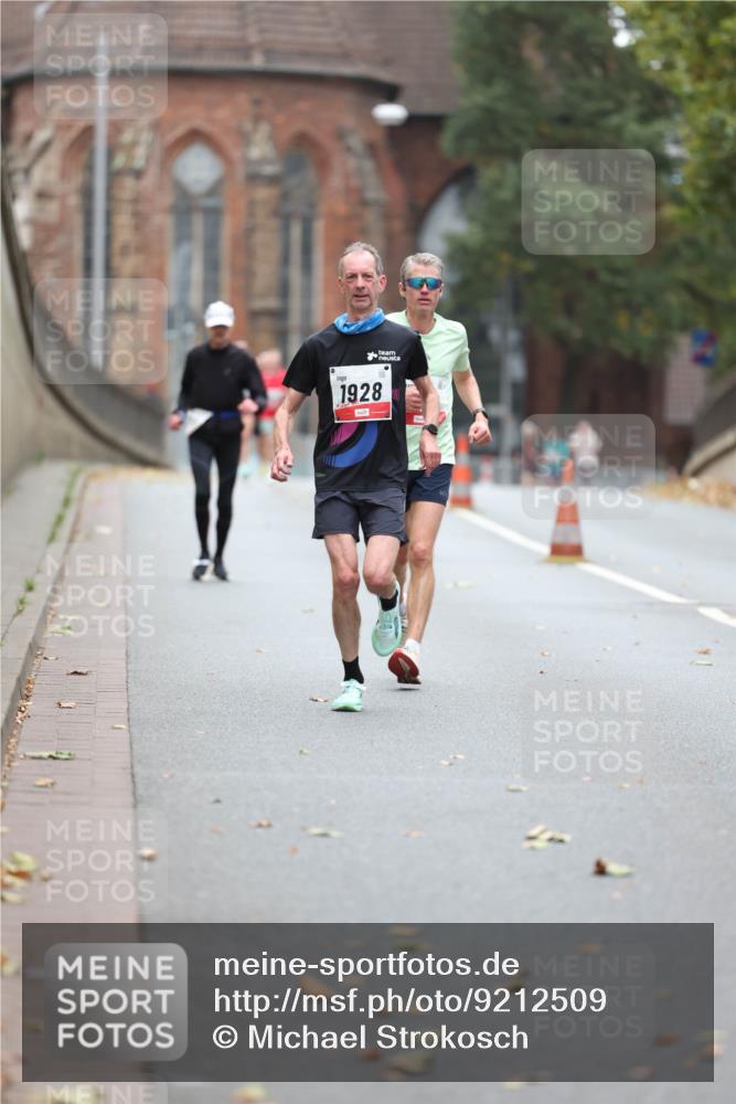 05.10.2025 - 20. swb-Marathon Bremen Michael Strokosch http://msf.ph/oto/9212509 05.10.2025 12:20:18 Laufen 1928 meine-sportfotos.de