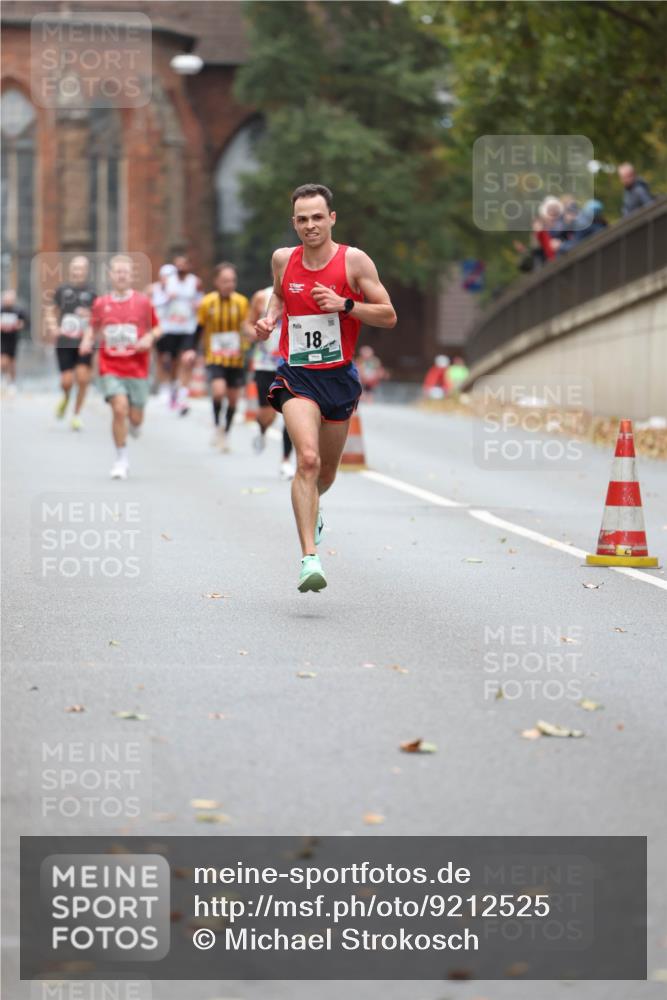 05.10.2025 - 20. swb-Marathon Bremen Michael Strokosch http://msf.ph/oto/9212525 05.10.2025 12:20:28 Laufen 18, 8 meine-sportfotos.de