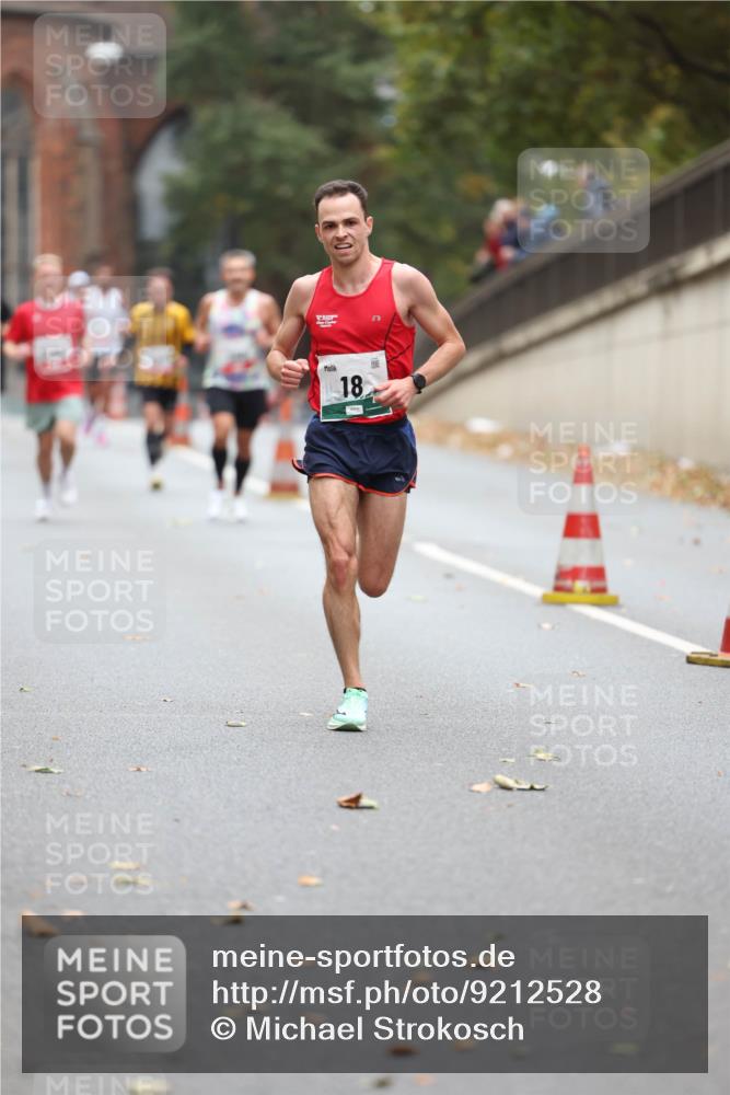 05.10.2025 - 20. swb-Marathon Bremen Michael Strokosch http://msf.ph/oto/9212528 05.10.2025 12:20:29 Laufen 18 meine-sportfotos.de