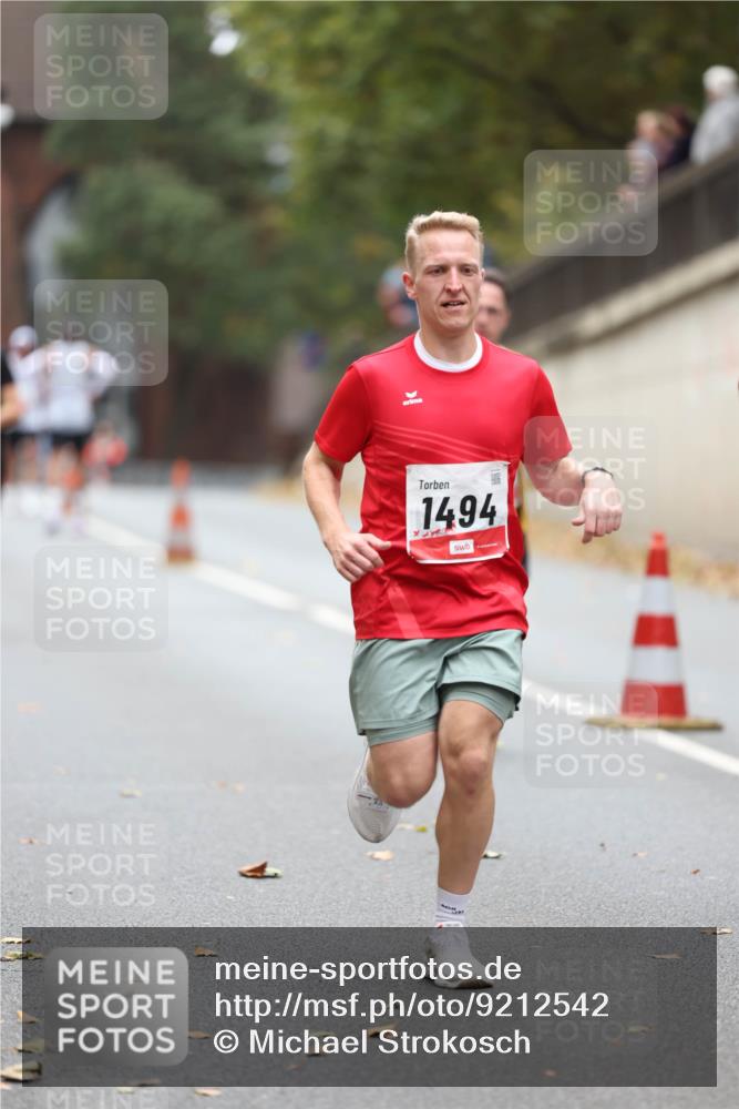 05.10.2025 - 20. swb-Marathon Bremen Michael Strokosch http://msf.ph/oto/9212542 05.10.2025 12:20:36 Laufen 1494 meine-sportfotos.de