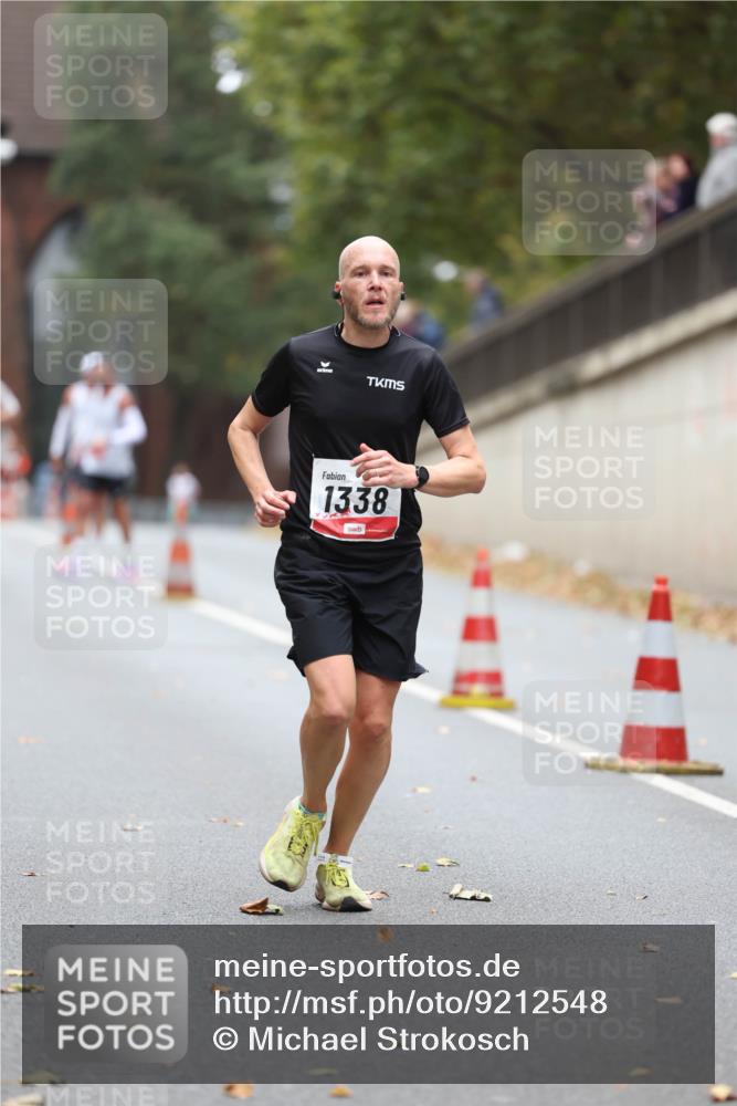 05.10.2025 - 20. swb-Marathon Bremen Michael Strokosch http://msf.ph/oto/9212548 05.10.2025 12:20:41 Laufen 1338 meine-sportfotos.de