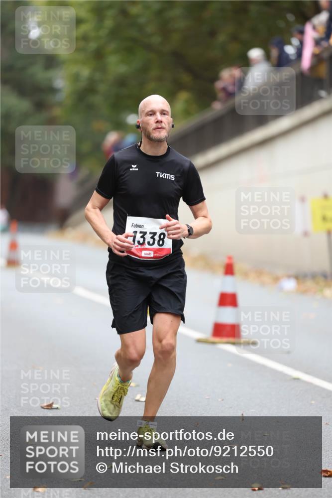 05.10.2025 - 20. swb-Marathon Bremen Michael Strokosch http://msf.ph/oto/9212550 05.10.2025 12:20:41 Laufen 4, 1338 meine-sportfotos.de
