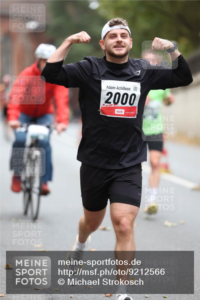 05.10.2025 - 20. swb-Marathon Bremen Michael Strokosch http://msf.ph/oto/9212566 05.10.2025 12:20:52 Laufen 2000 meine-sportfotos.de