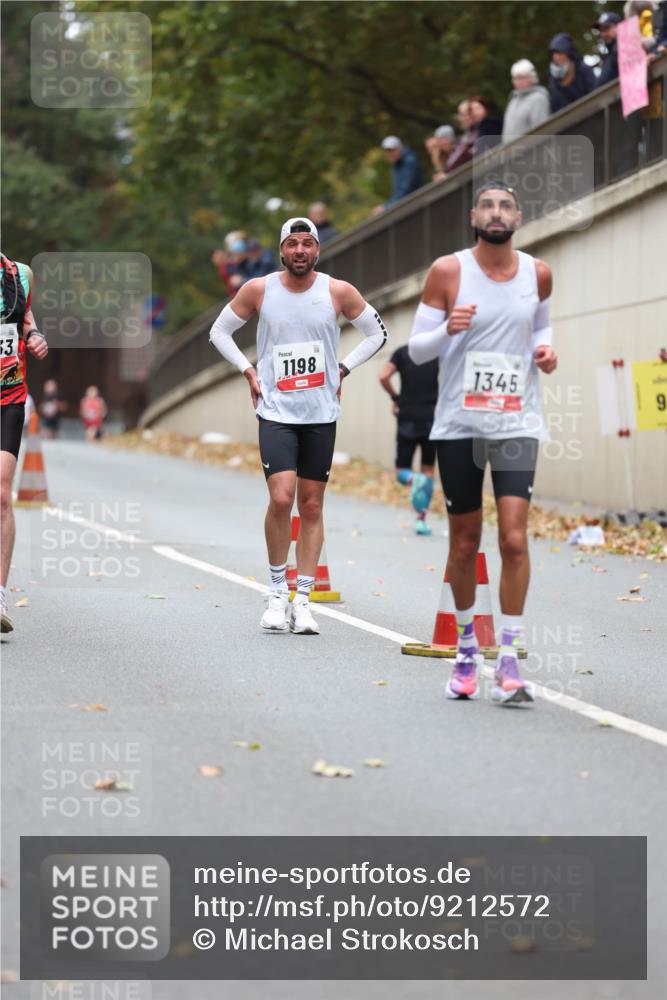 05.10.2025 - 20. swb-Marathon Bremen Michael Strokosch http://msf.ph/oto/9212572 05.10.2025 12:20:59 Laufen 53, 1198, 1345, 9 meine-sportfotos.de