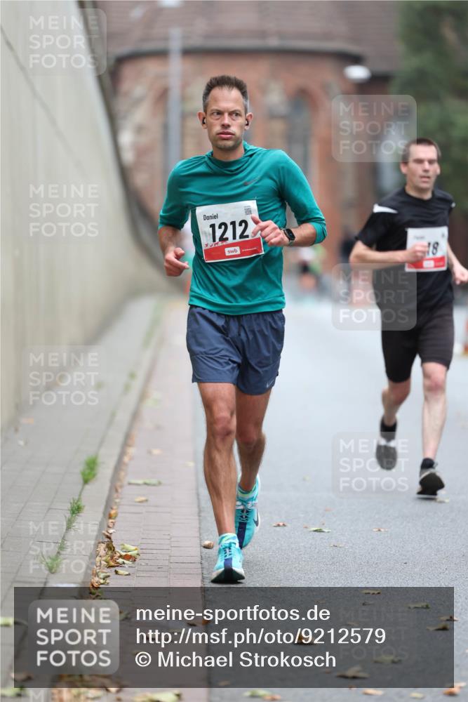 05.10.2025 - 20. swb-Marathon Bremen Michael Strokosch http://msf.ph/oto/9212579 05.10.2025 12:21:02 Laufen 1212 meine-sportfotos.de