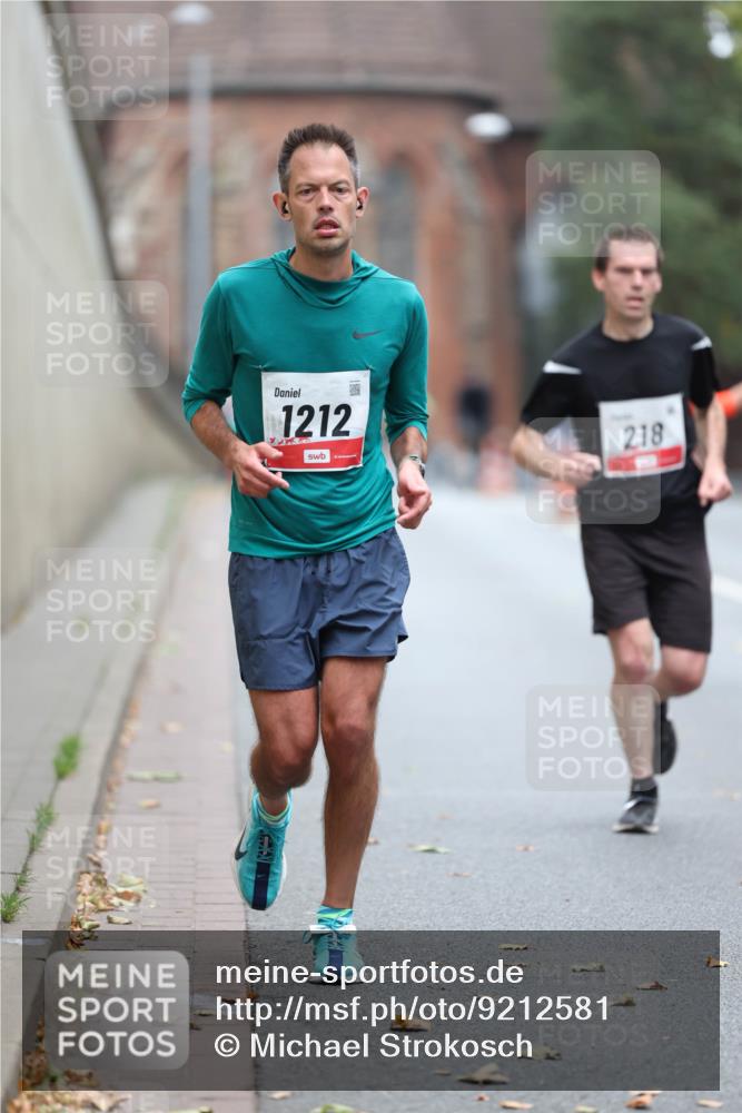 05.10.2025 - 20. swb-Marathon Bremen Michael Strokosch http://msf.ph/oto/9212581 05.10.2025 12:21:02 Laufen 1212, 218 meine-sportfotos.de
