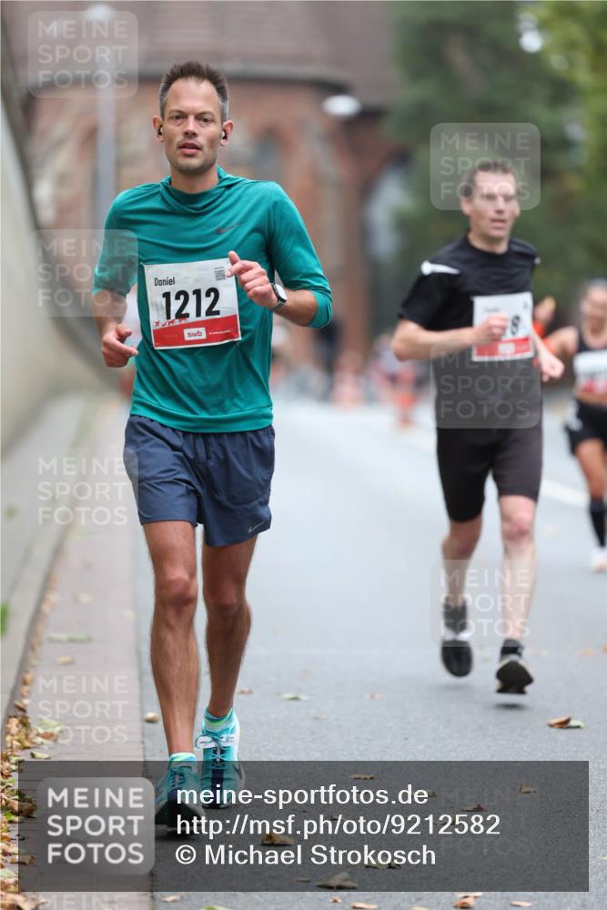 05.10.2025 - 20. swb-Marathon Bremen Michael Strokosch http://msf.ph/oto/9212582 05.10.2025 12:21:02 Laufen 1212 meine-sportfotos.de