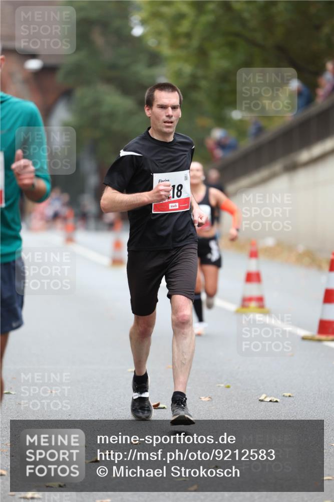 05.10.2025 - 20. swb-Marathon Bremen Michael Strokosch http://msf.ph/oto/9212583 05.10.2025 12:21:03 Laufen 18 meine-sportfotos.de