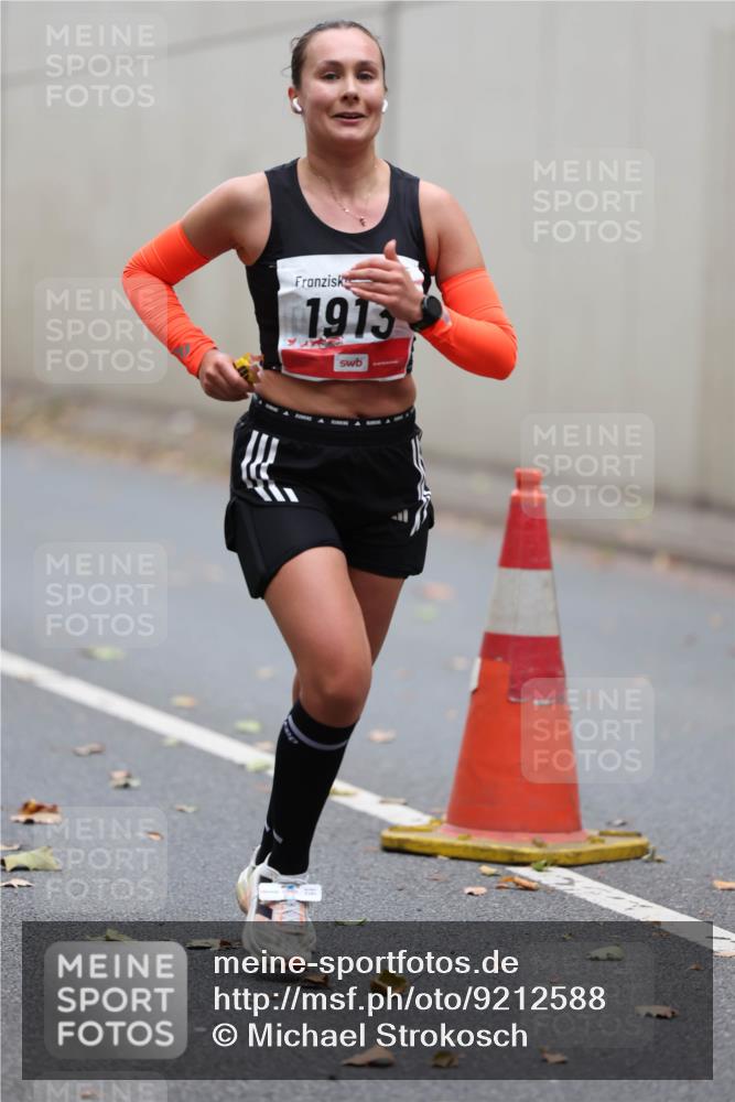 05.10.2025 - 20. swb-Marathon Bremen Michael Strokosch http://msf.ph/oto/9212588 05.10.2025 12:21:07 Laufen 1913 meine-sportfotos.de