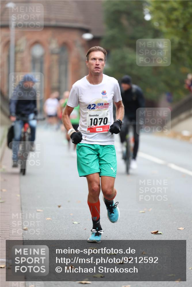 05.10.2025 - 20. swb-Marathon Bremen Michael Strokosch http://msf.ph/oto/9212592 05.10.2025 12:21:16 Laufen 195, 42, 1070 meine-sportfotos.de