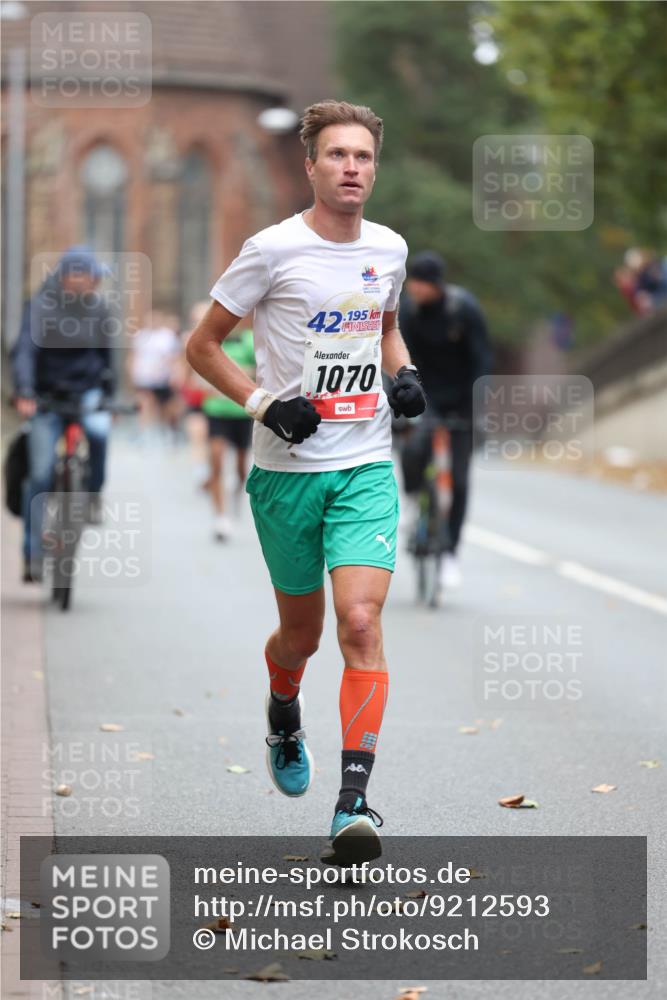 05.10.2025 - 20. swb-Marathon Bremen Michael Strokosch http://msf.ph/oto/9212593 05.10.2025 12:21:16 Laufen 42, 195, 1070 meine-sportfotos.de
