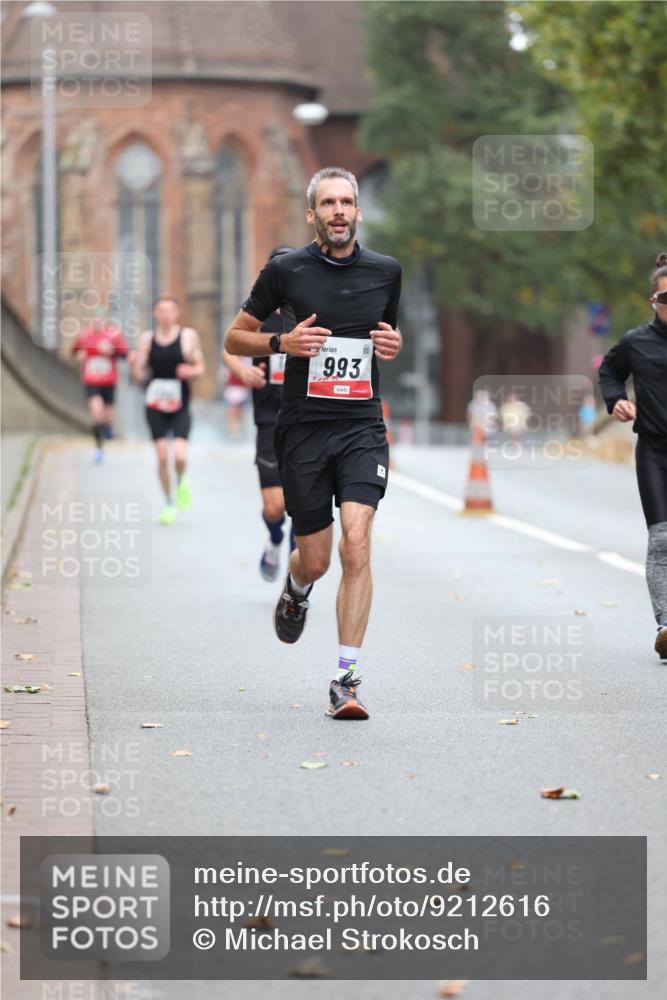 05.10.2025 - 20. swb-Marathon Bremen Michael Strokosch http://msf.ph/oto/9212616 05.10.2025 12:21:33 Laufen 993 meine-sportfotos.de