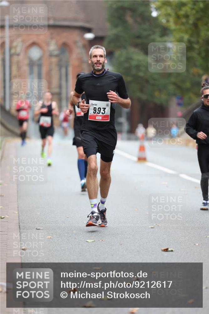 05.10.2025 - 20. swb-Marathon Bremen Michael Strokosch http://msf.ph/oto/9212617 05.10.2025 12:21:33 Laufen 993 meine-sportfotos.de