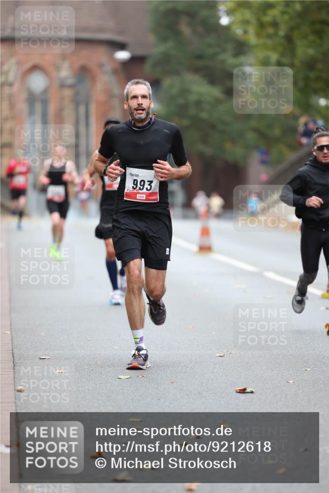 05.10.2025 - 20. swb-Marathon Bremen Michael Strokosch http://msf.ph/oto/9212618 05.10.2025 12:21:33 Laufen 993 meine-sportfotos.de