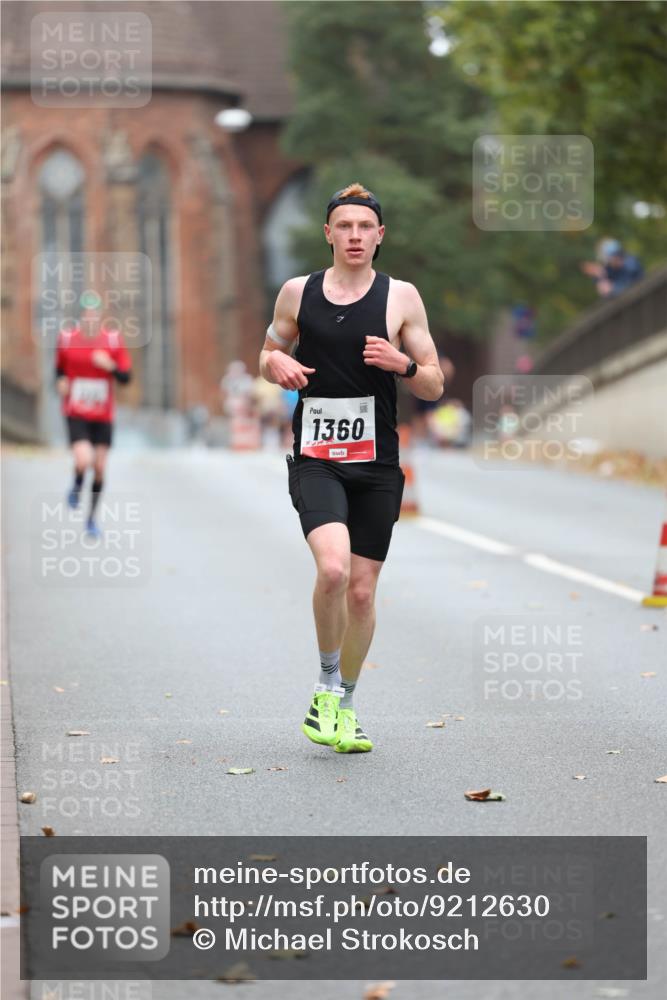05.10.2025 - 20. swb-Marathon Bremen Michael Strokosch http://msf.ph/oto/9212630 05.10.2025 12:21:40 Laufen 1360 meine-sportfotos.de