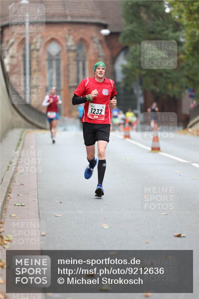 05.10.2025 - 20. swb-Marathon Bremen Michael Strokosch http://msf.ph/oto/9212636 05.10.2025 12:21:45 Laufen 1232 meine-sportfotos.de