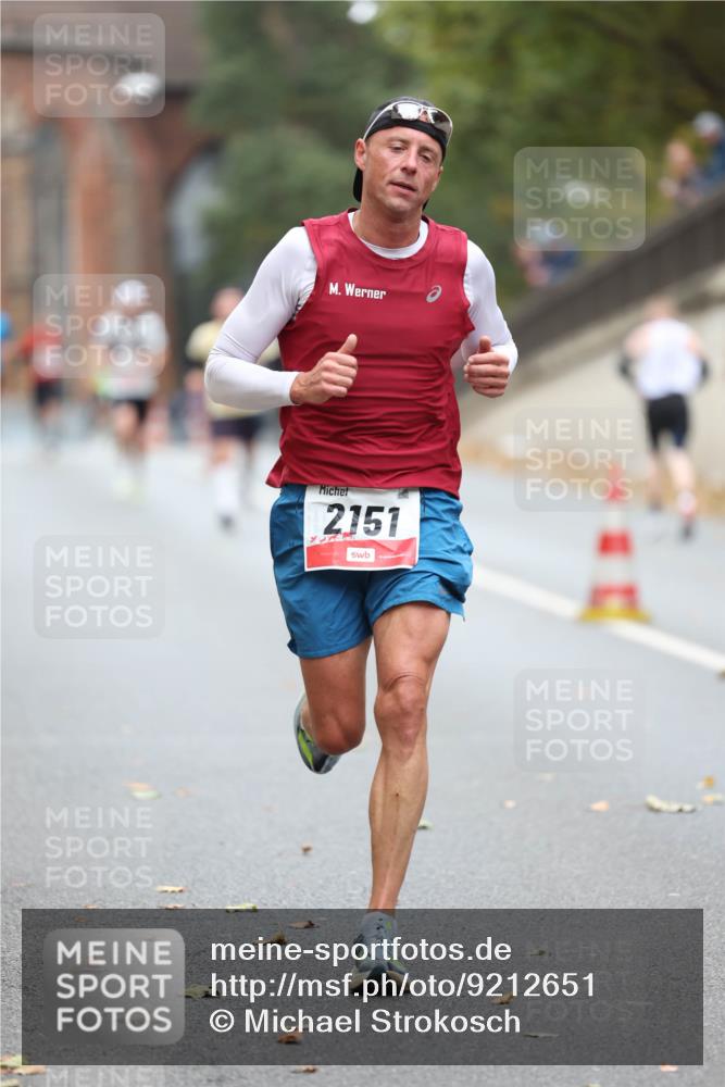 05.10.2025 - 20. swb-Marathon Bremen Michael Strokosch http://msf.ph/oto/9212651 05.10.2025 12:21:56 Laufen 2151 meine-sportfotos.de