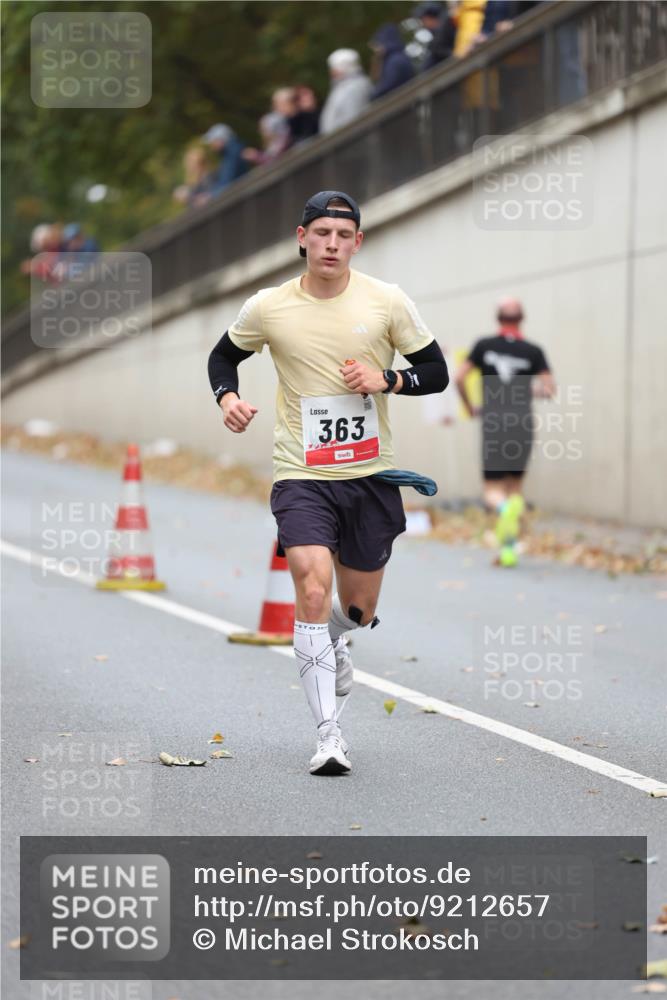 05.10.2025 - 20. swb-Marathon Bremen Michael Strokosch http://msf.ph/oto/9212657 05.10.2025 12:22:02 Laufen 363 meine-sportfotos.de