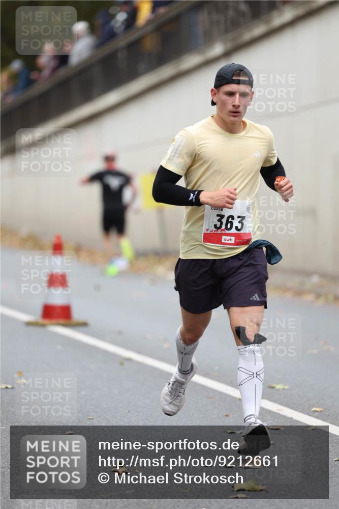 05.10.2025 - 20. swb-Marathon Bremen Michael Strokosch http://msf.ph/oto/9212661 05.10.2025 12:22:03 Laufen 363 meine-sportfotos.de