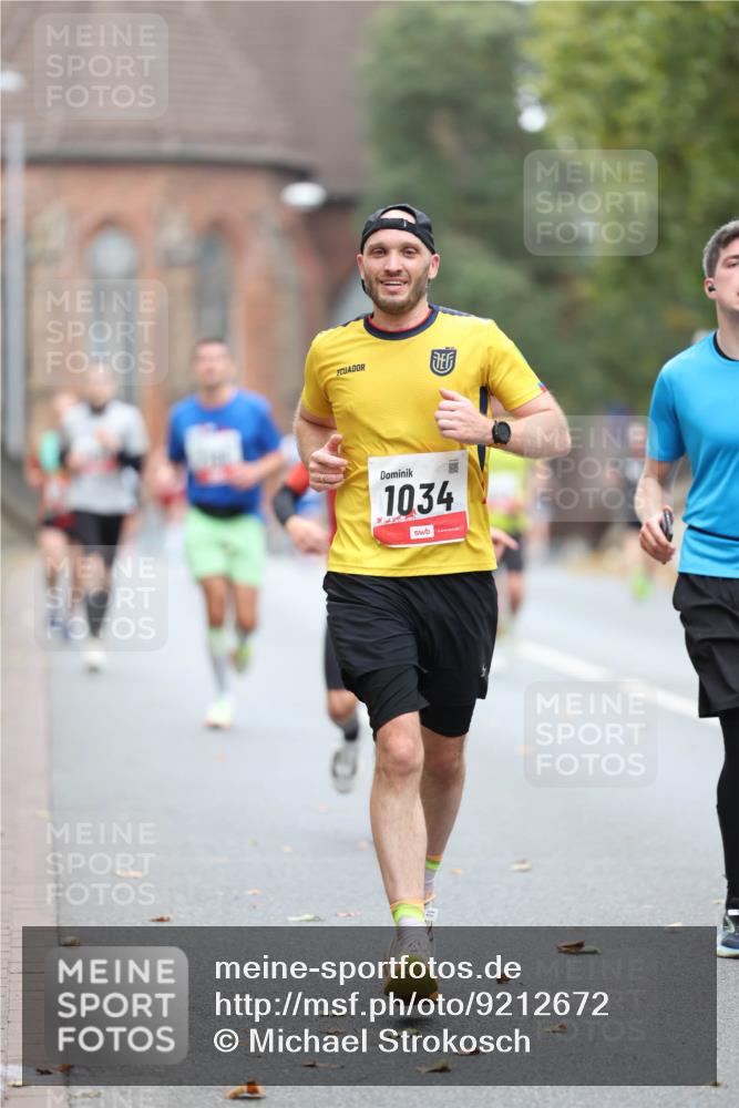 05.10.2025 - 20. swb-Marathon Bremen Michael Strokosch http://msf.ph/oto/9212672 05.10.2025 12:22:10 Laufen 1034 meine-sportfotos.de