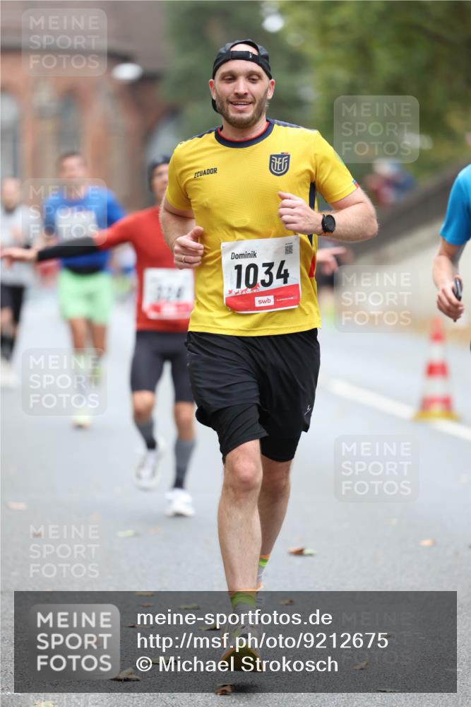 05.10.2025 - 20. swb-Marathon Bremen Michael Strokosch http://msf.ph/oto/9212675 05.10.2025 12:22:11 Laufen 1034 meine-sportfotos.de