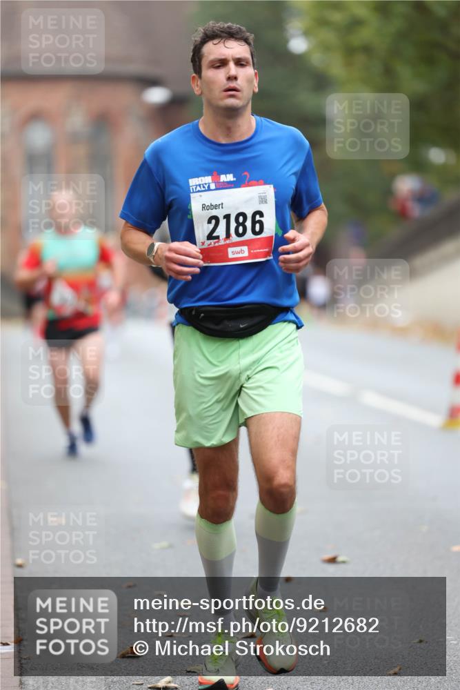 05.10.2025 - 20. swb-Marathon Bremen Michael Strokosch http://msf.ph/oto/9212682 05.10.2025 12:22:15 Laufen 2, 2186 meine-sportfotos.de
