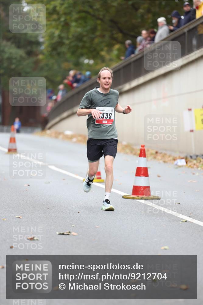 05.10.2025 - 20. swb-Marathon Bremen Michael Strokosch http://msf.ph/oto/9212704 05.10.2025 12:22:47 Laufen 339 meine-sportfotos.de