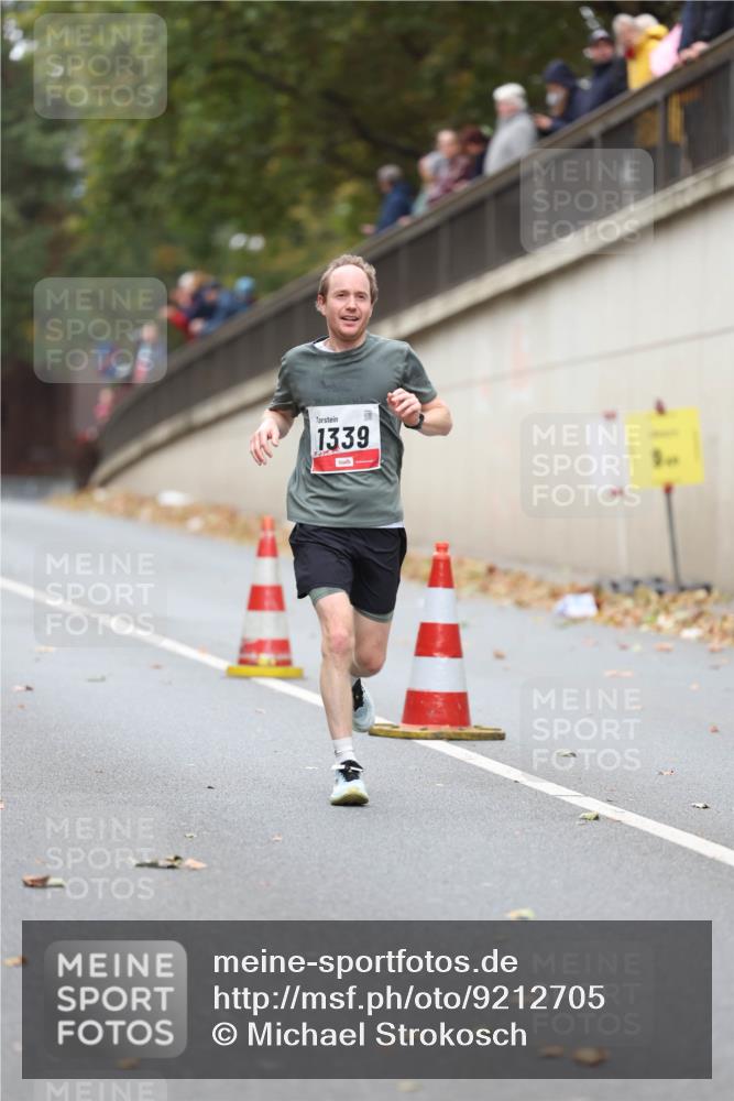 05.10.2025 - 20. swb-Marathon Bremen Michael Strokosch http://msf.ph/oto/9212705 05.10.2025 12:22:47 Laufen 1339 meine-sportfotos.de