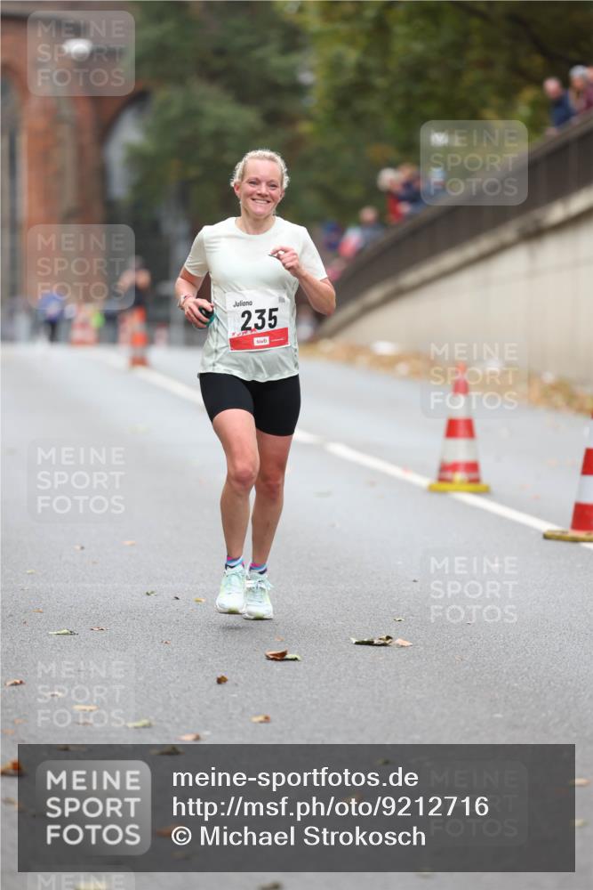 05.10.2025 - 20. swb-Marathon Bremen Michael Strokosch http://msf.ph/oto/9212716 05.10.2025 12:22:54 Laufen 235 meine-sportfotos.de