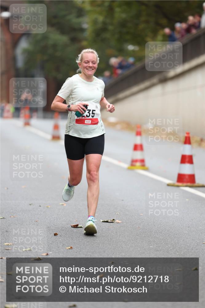 05.10.2025 - 20. swb-Marathon Bremen Michael Strokosch http://msf.ph/oto/9212718 05.10.2025 12:22:54 Laufen 35 meine-sportfotos.de
